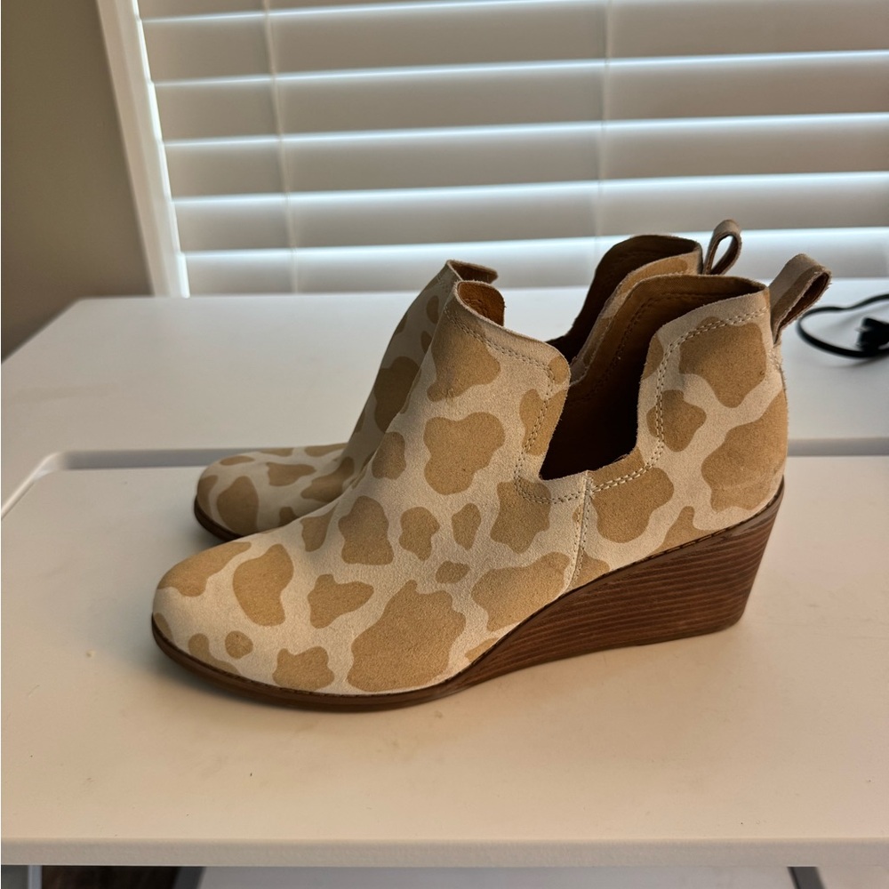 Toms Tan and Cream Cow print Ankle Booties